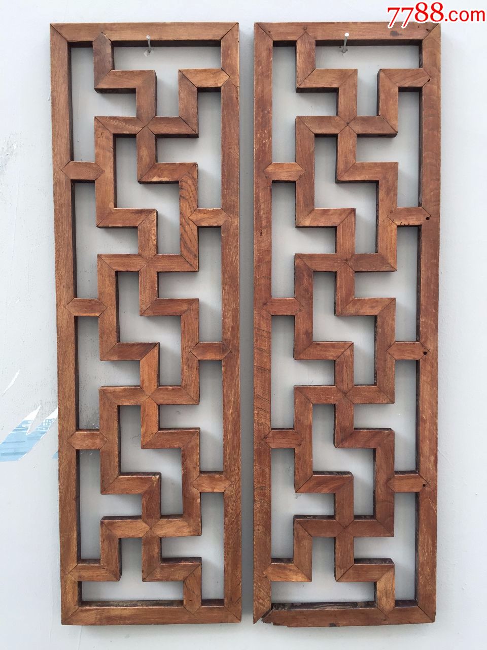 榉木卍字纹挂屏一对