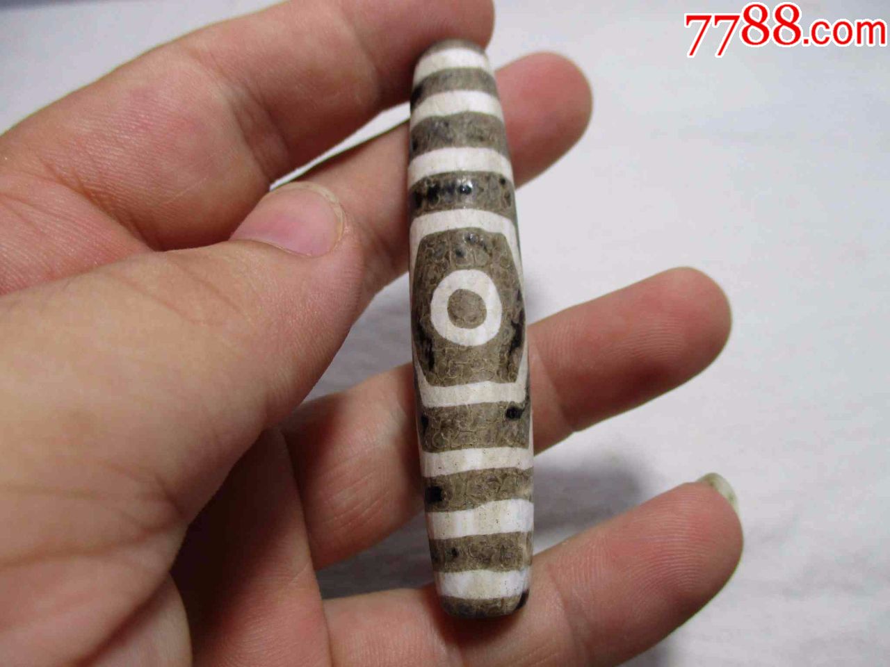 农村收到灰皮老玛瑙天珠