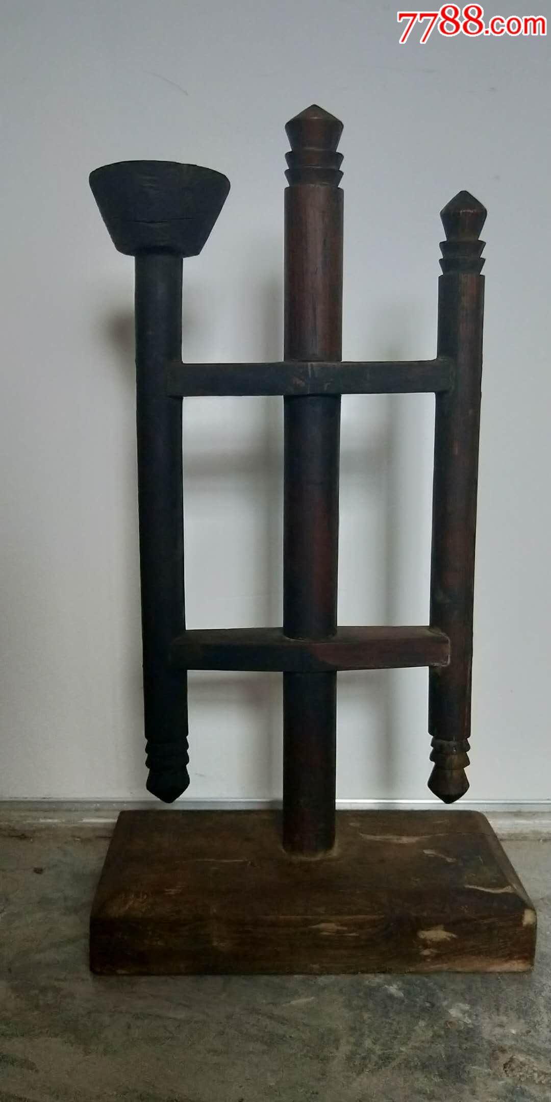 老楠木油灯