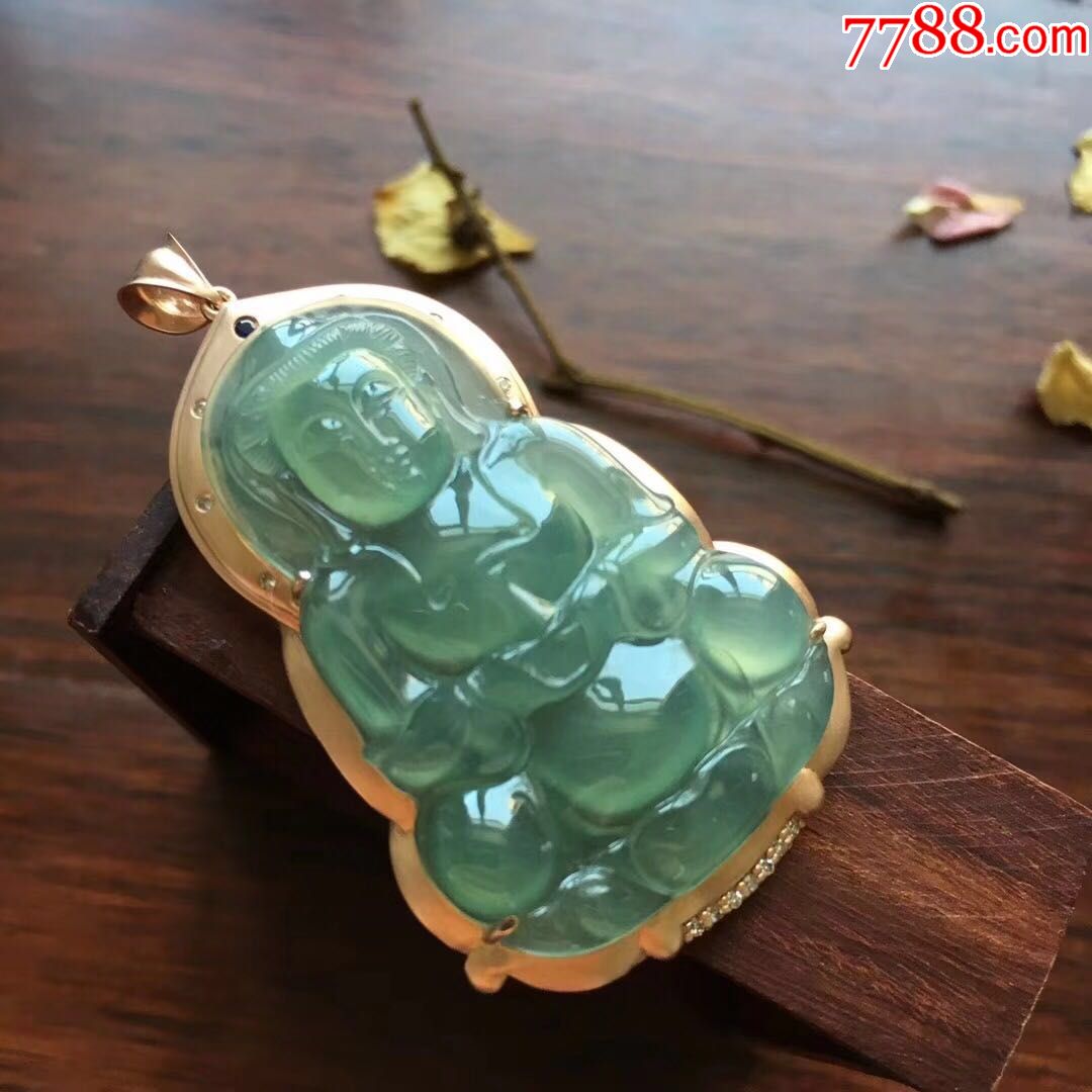 18k金镶嵌冰种翡翠观音