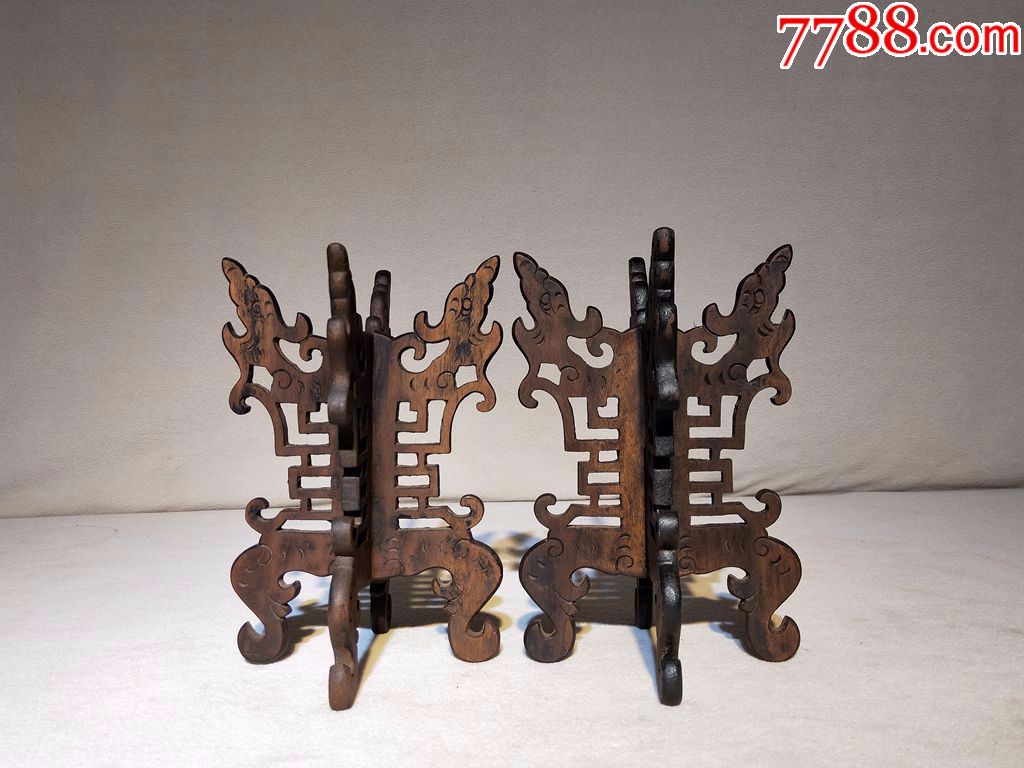 清代木雕帽架一对保存完好