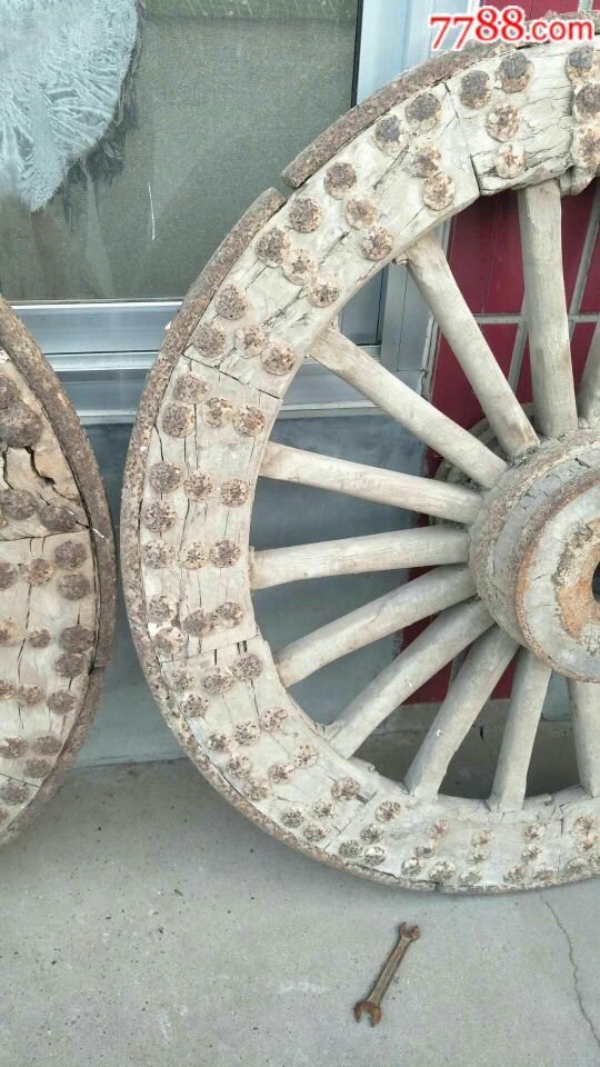 大车木轱辘一对