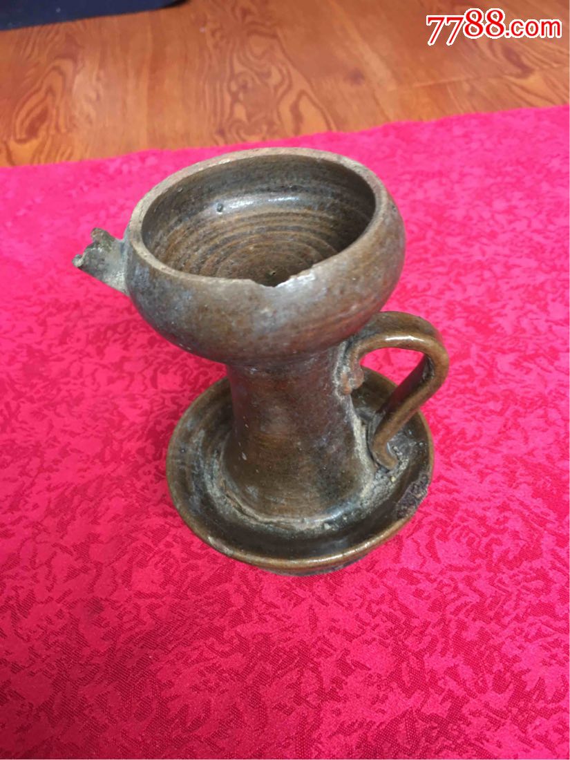 清代龙泉窑秘色釉菜油灯盏(高11厘米