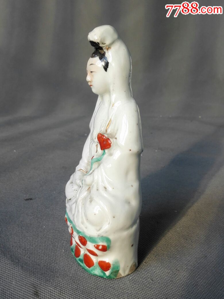 民国粉彩观世音菩萨瓷塑摆件