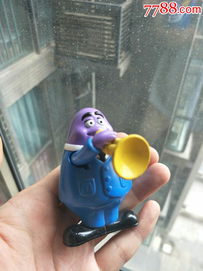 早期,麦当劳玩具一个