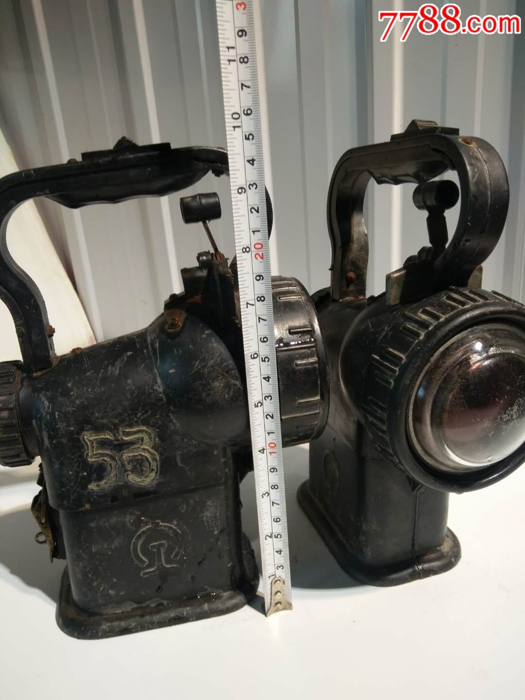 火车信号专用灯一对保存完整