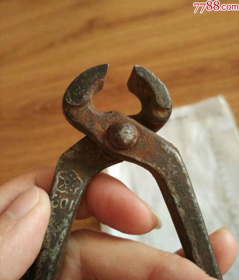 民国时期钳子----有标