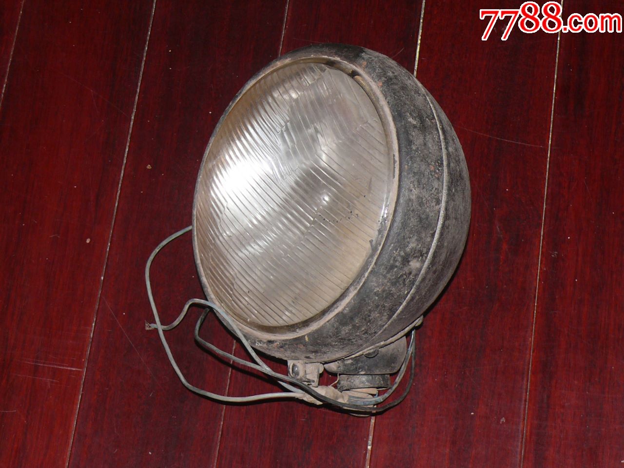 第代老解放汽车园型大车灯