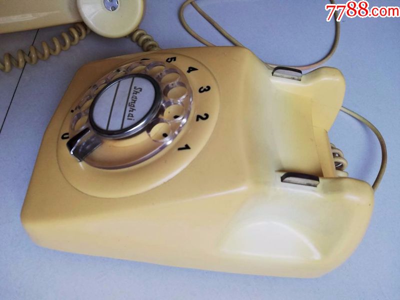 老上海拨号电话机转盘式