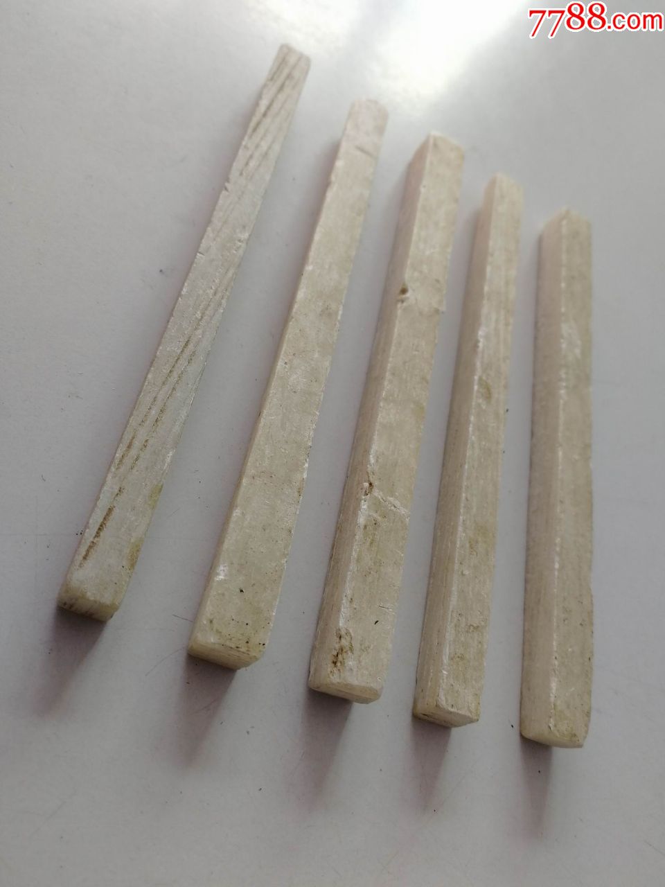 建国后扫盲时期的石笔五只