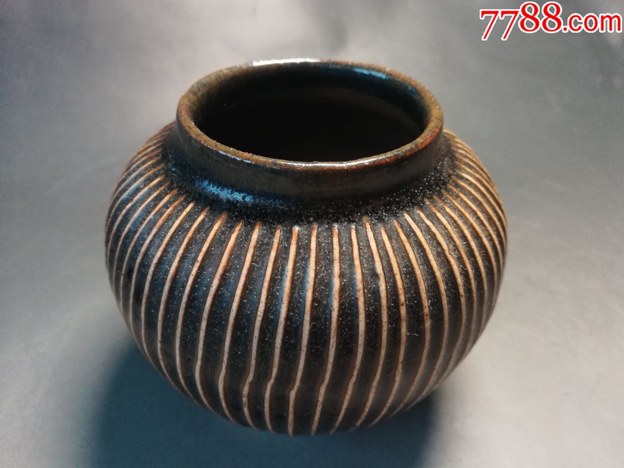 金元时期黑釉瓜棱罐