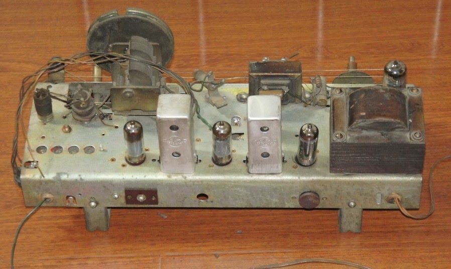 美多663-2-6电子管收音机机芯