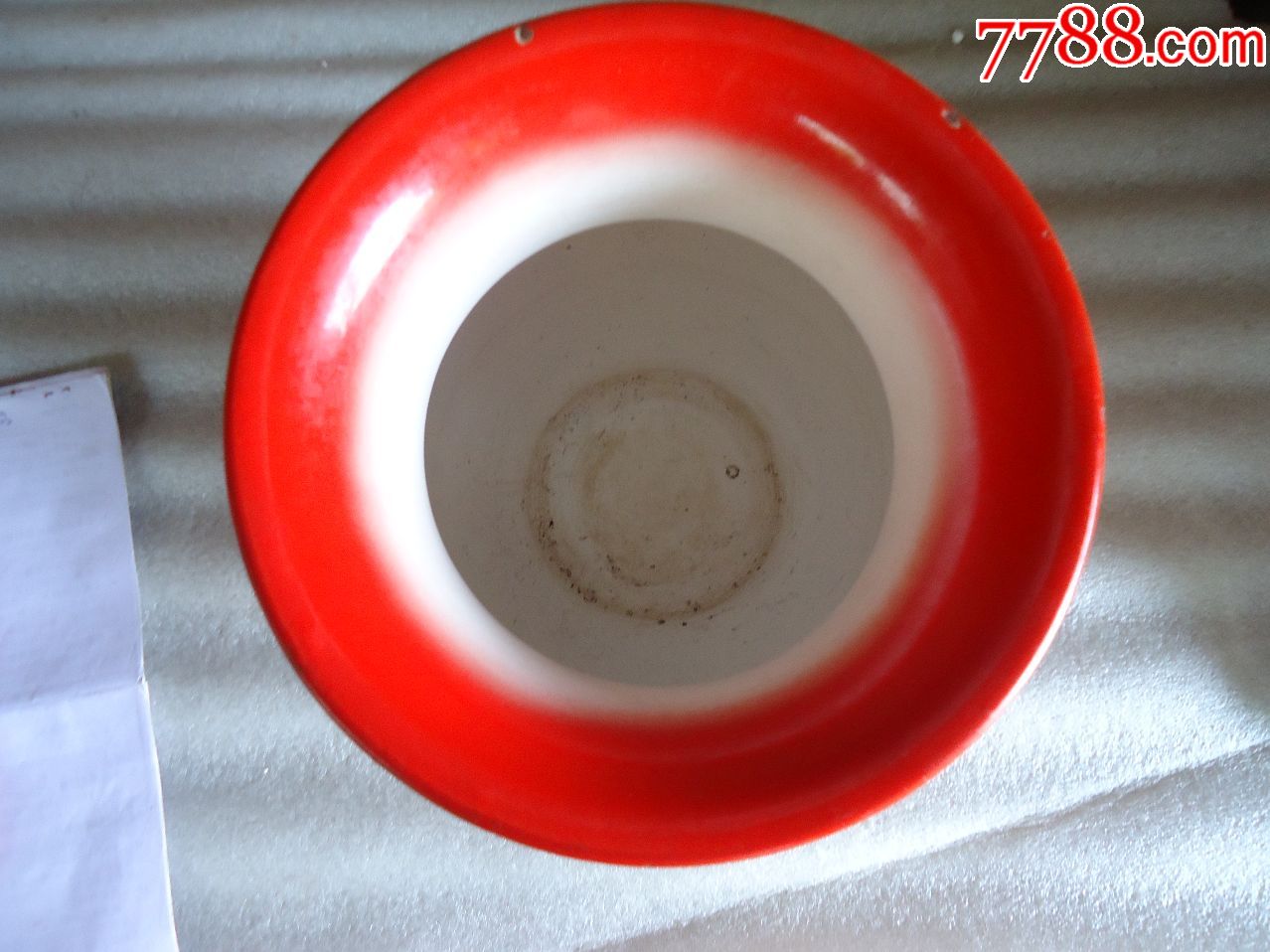 双喜字搪瓷痰盂