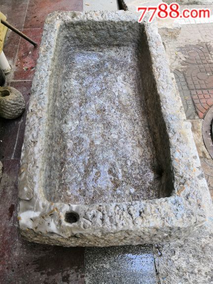 使用光滑的五花石牛槽