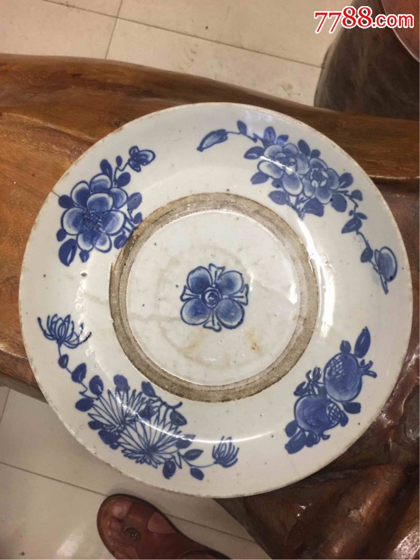 白地青花花卉纹盘