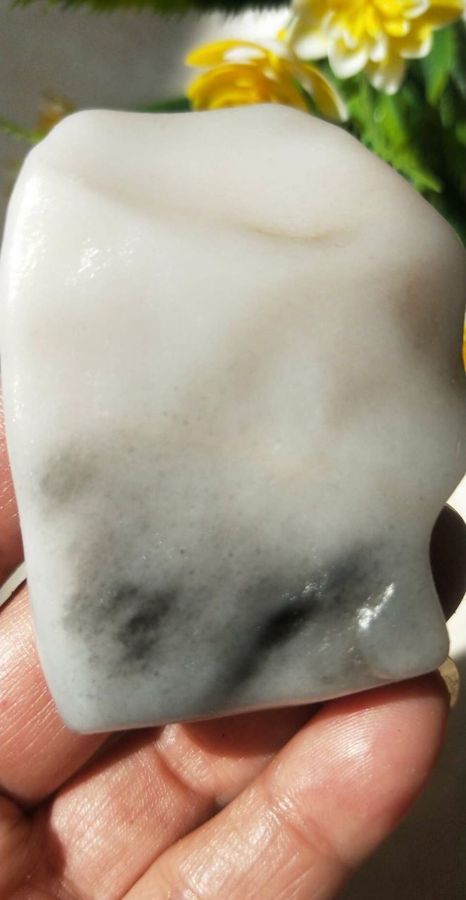 100克戈壁青花籽料金丝玉