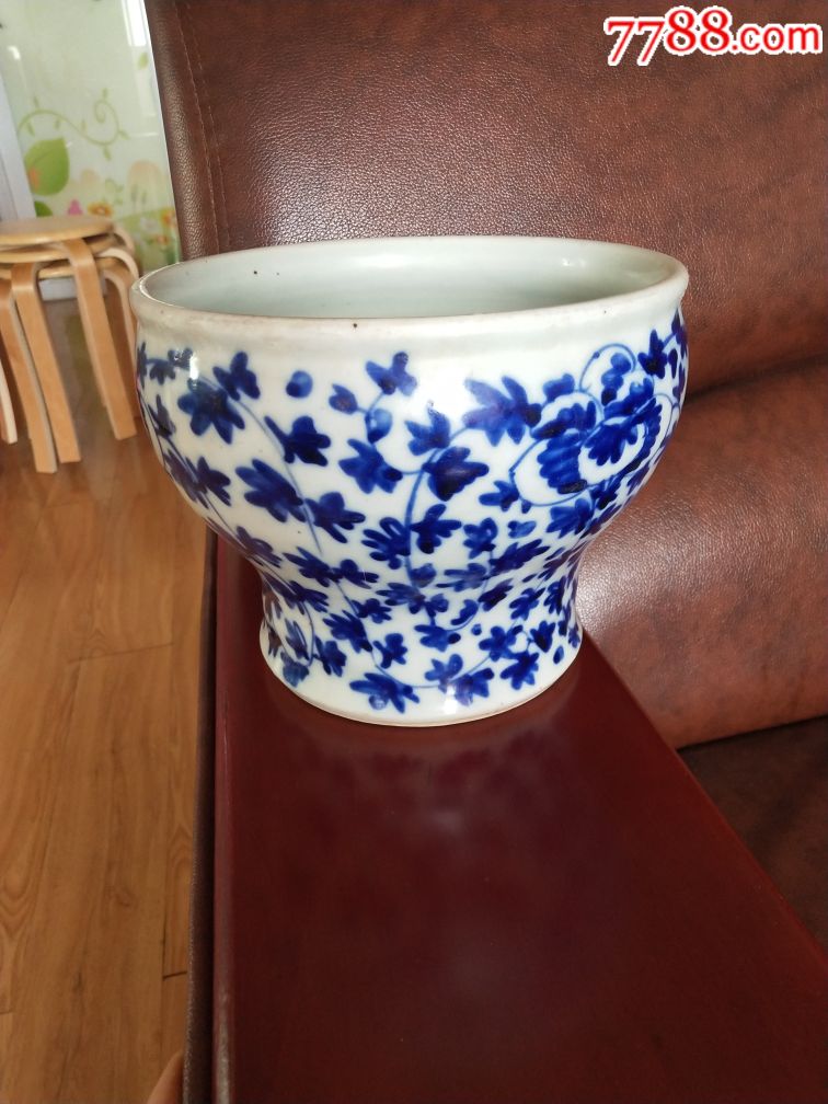 青花马蹄尊