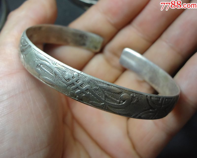 苏工福寿花纹老银镯一支