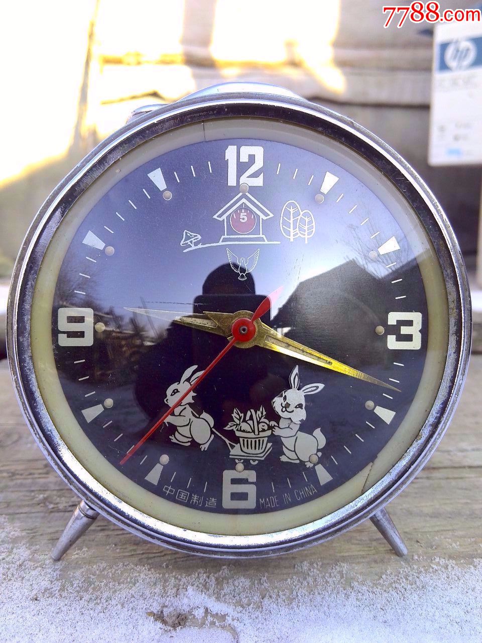 白鸽牌背铃闹钟