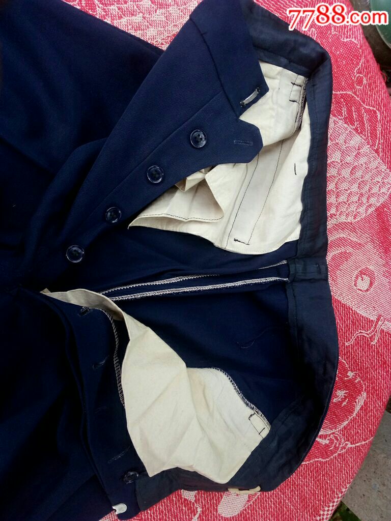 破旧中山装裤子