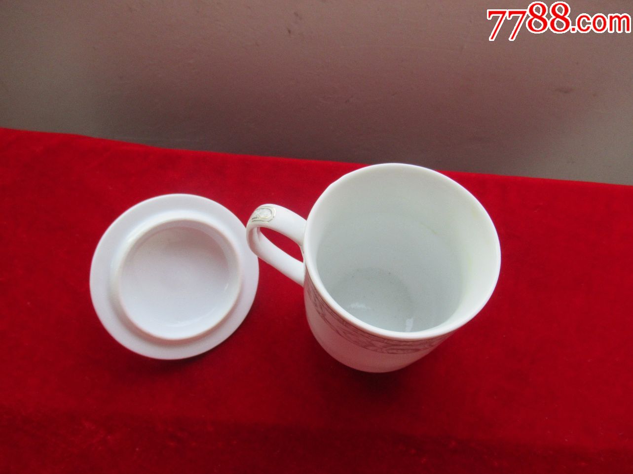 【茶杯收藏】底款景德镇旭光瓷厂花卉装饰细白瓷茶杯(完美品相)