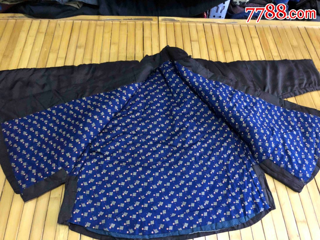 老式对襟丝绸棉马褂