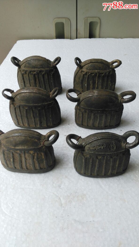 边疆老包浆双耳圆铜铃六只同售