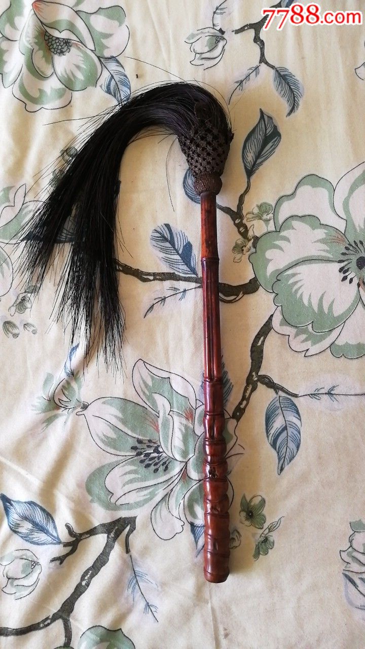 包浆红润的清代罗汉竹柄蝇甩子