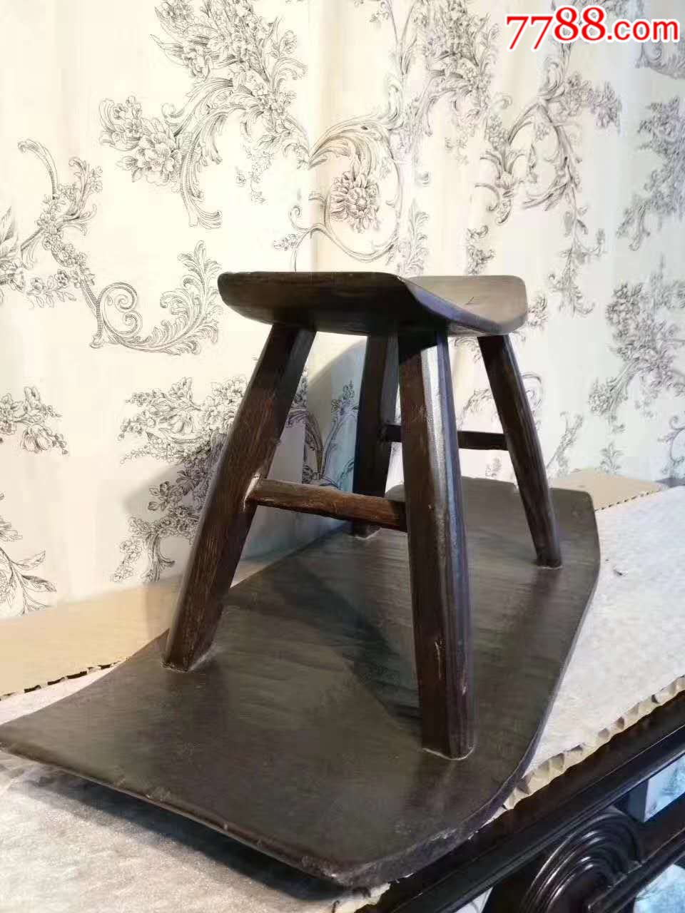 插秧用的翘翘的凳!