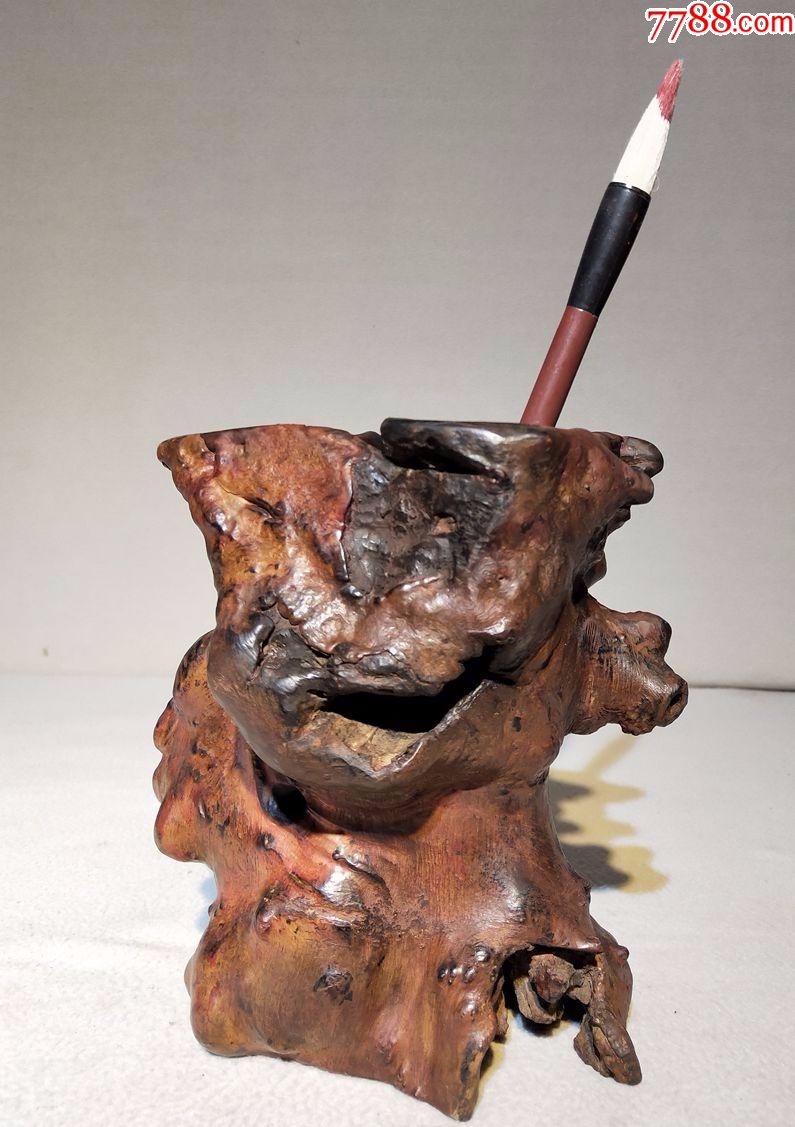 清代天然随型木雕根雕笔筒