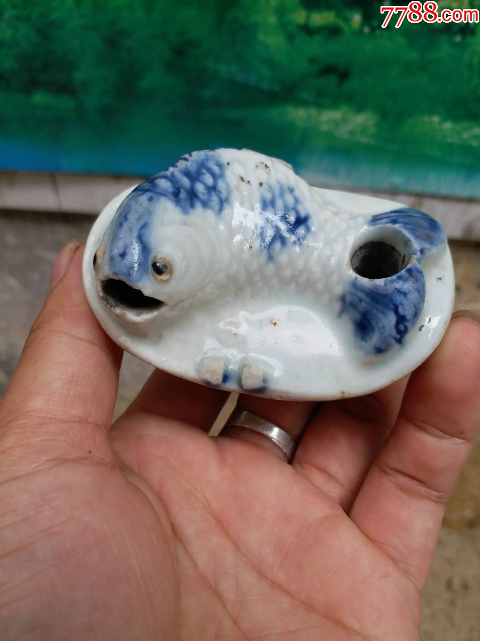 清代青花鱼形水滴