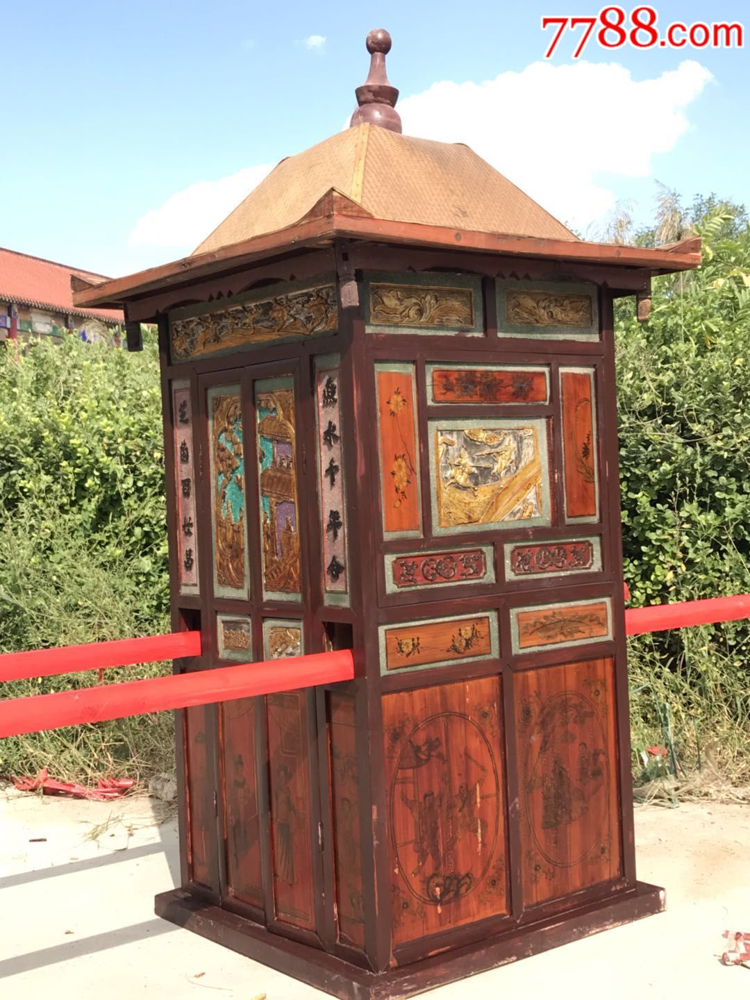 民国柏木描金纯手工高浮雕古代人物花轿带轿杆一套做工精细保存完整