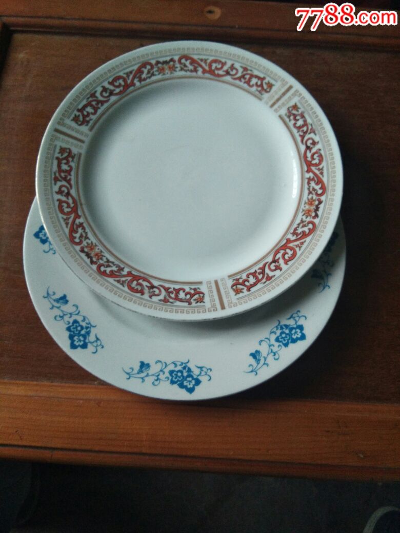 唐山瓷盘子两个