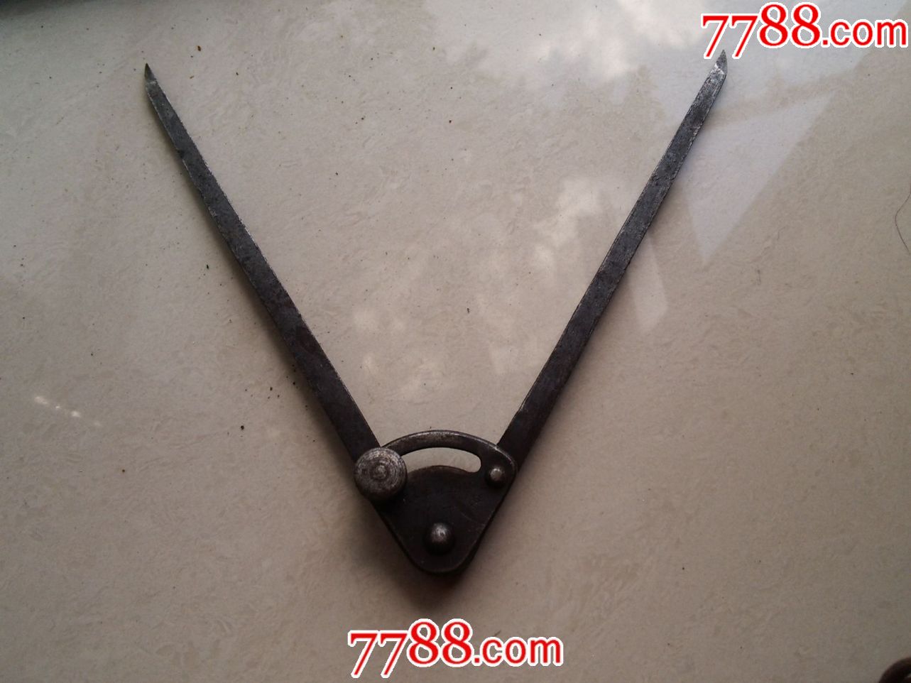 旧五金用铁制圆规工具