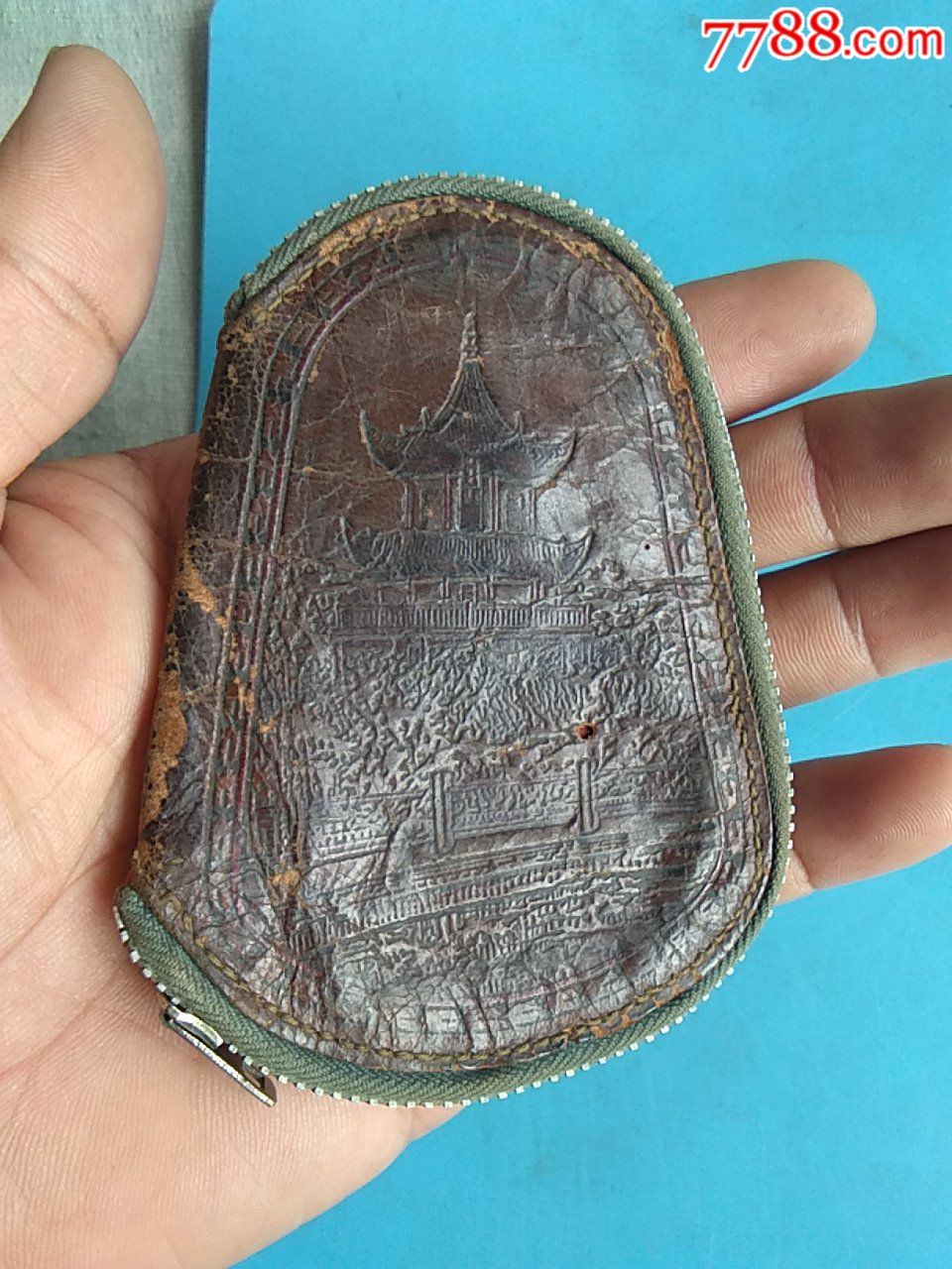 老皮革印花钱包