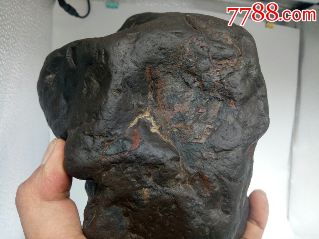 月亮石陨石弱磁