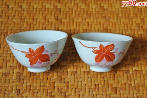 民国粉彩花卉小酒盅民国老酒杯收藏酒文化收藏民国瓷收藏