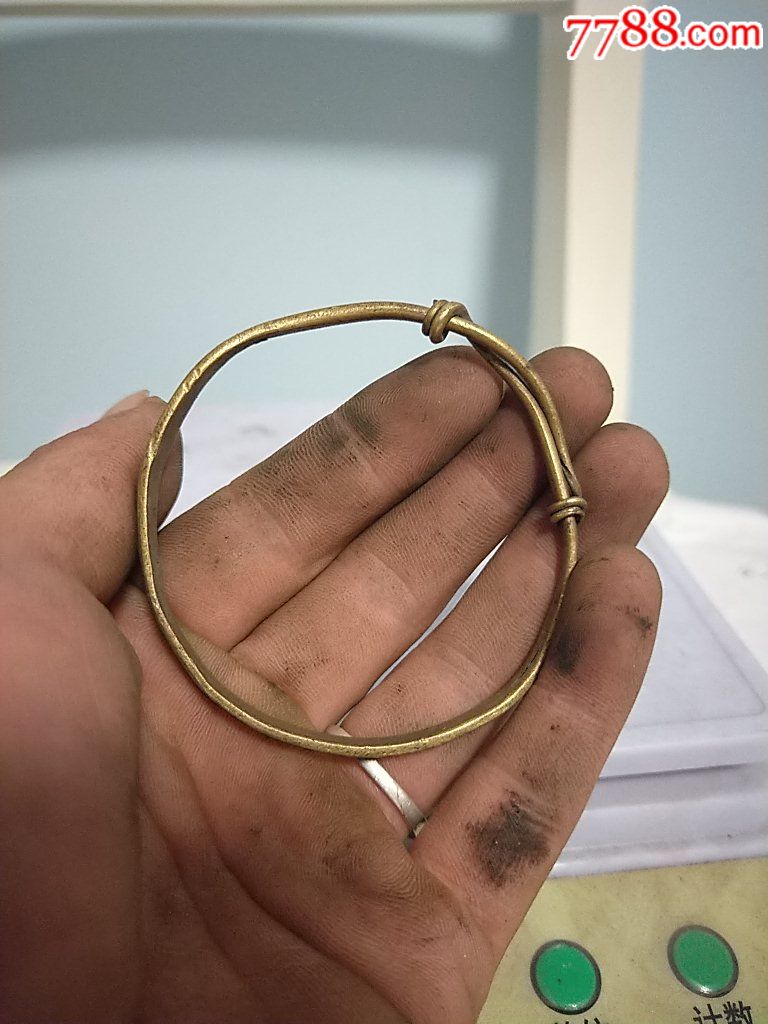 老铜手镯