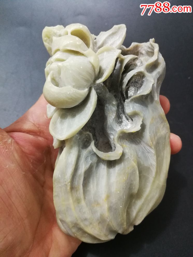 青田石雕荷叶荷花