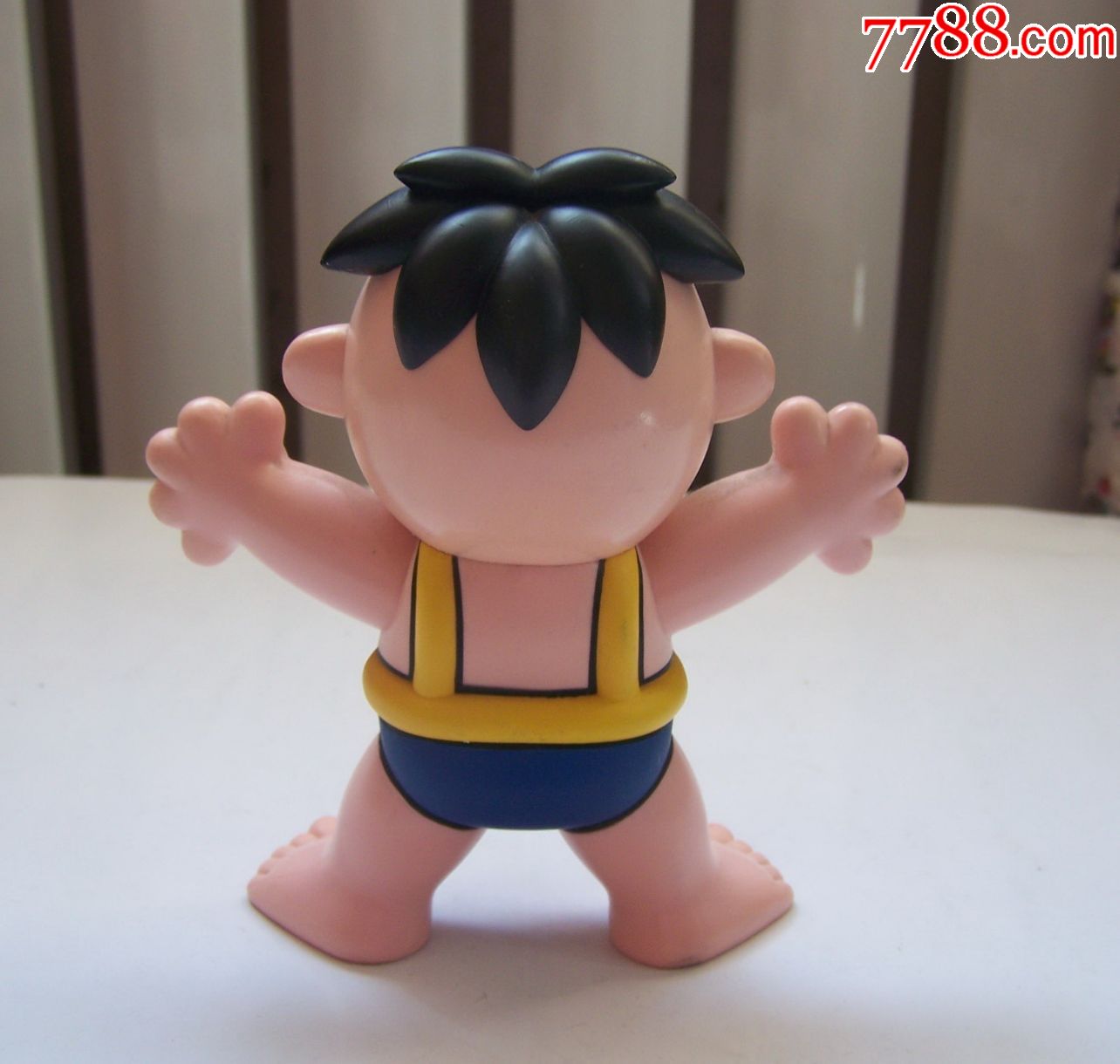 老款,旺旺限量玩偶(硬胶皮),稀少,完好,品佳,高13多厘米,点图可放大