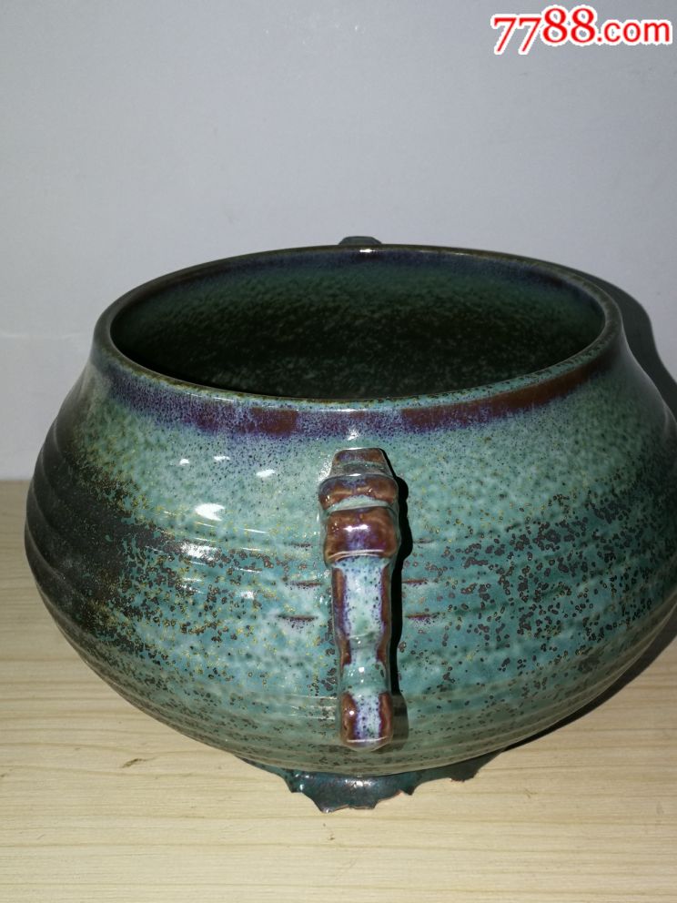 现代钧瓷炉钧兽耳尊