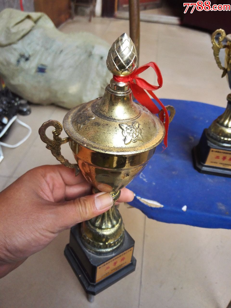 "第六届舞动中原国标舞全国公开赛二等奖"奖杯一对