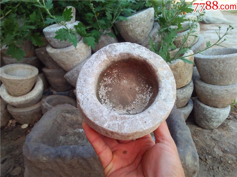 古朴老石匠手工雕刻青石花盆老石器石雕石臼包老石盆药臼