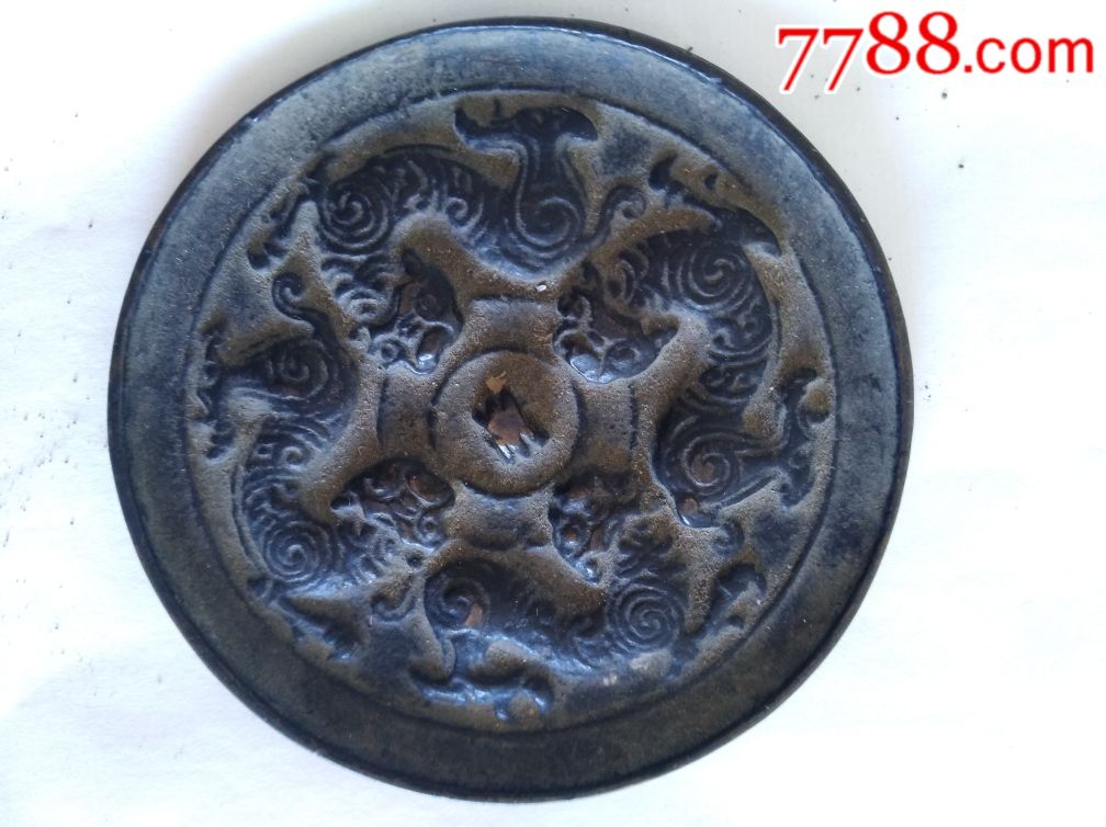 明代龙纹镜