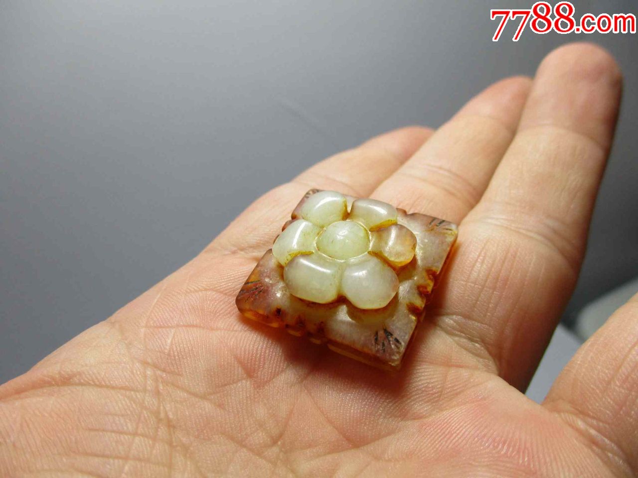 清代和田玉帽花