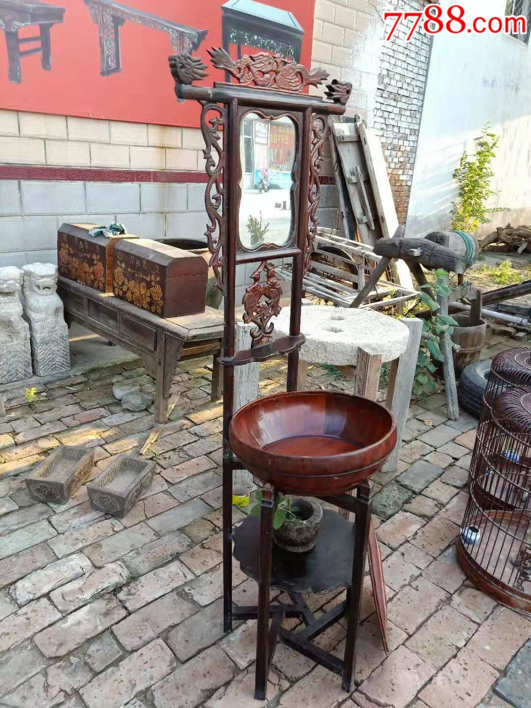 楠木脸盆架,雕刻双龙戏珠,凤凰,脸盆为民国柏木盆,养花神器青石石臼