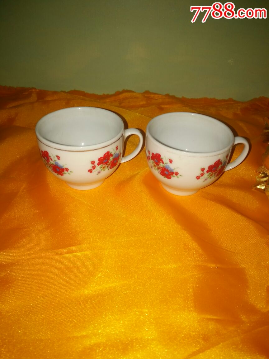 界牌小茶杯一对