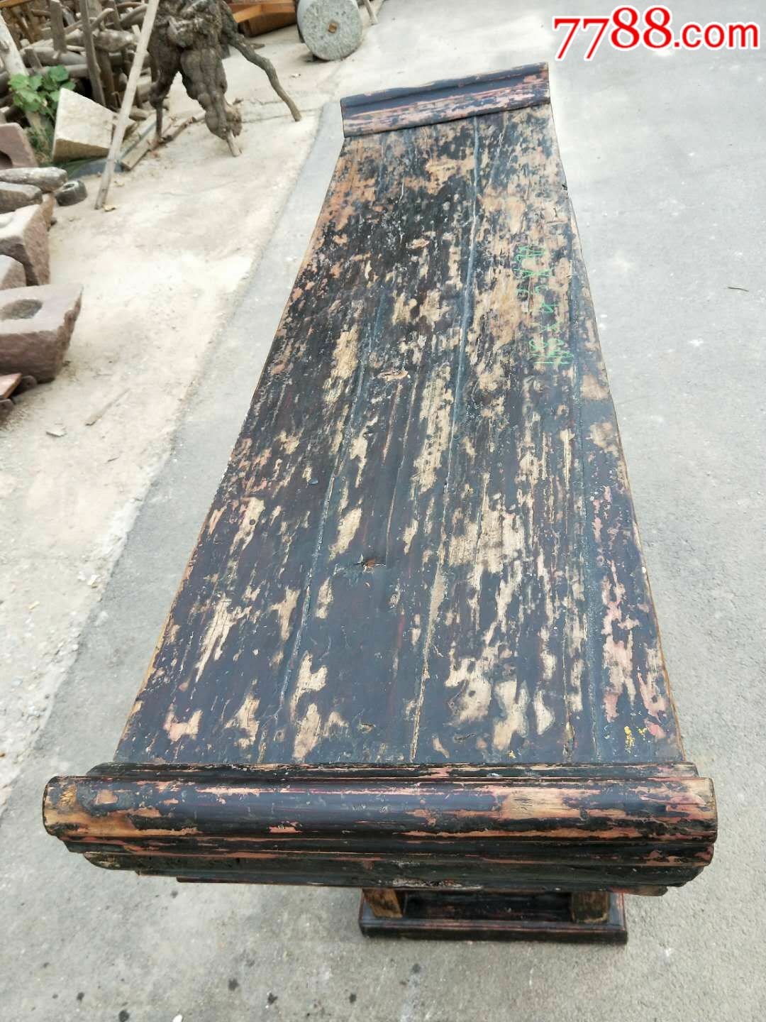 清中期草龙纹榆木条案品相好完整牢固草龙即螭龙传说中没有角的龙又叫