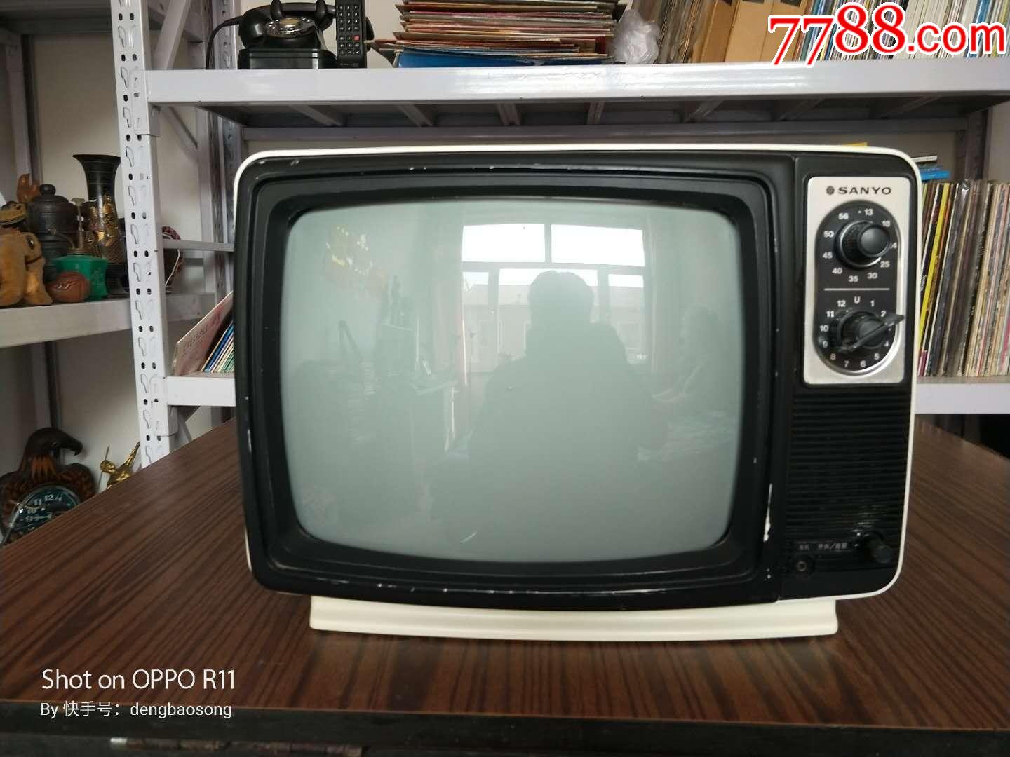 三洋黑白12寸电视机