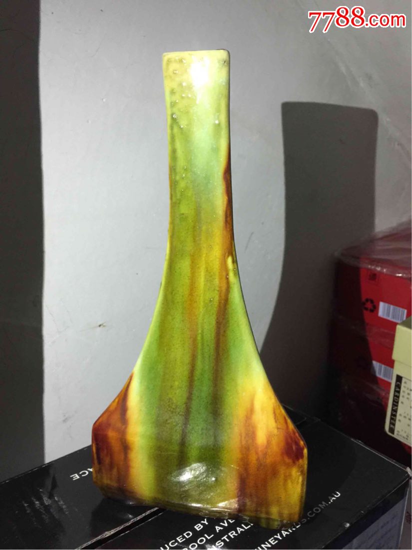 唐三彩花瓶花插